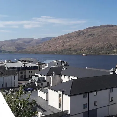 Old Harbour Master'S Self-Catering Apartment Fort William Exterior photo